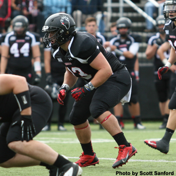 Defense Leads Foresters to Victory at Home over Grinnell