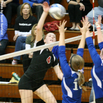 Foresters Win Thrilling Five-Setter at Monmouth, Near MWC Tourney Berth