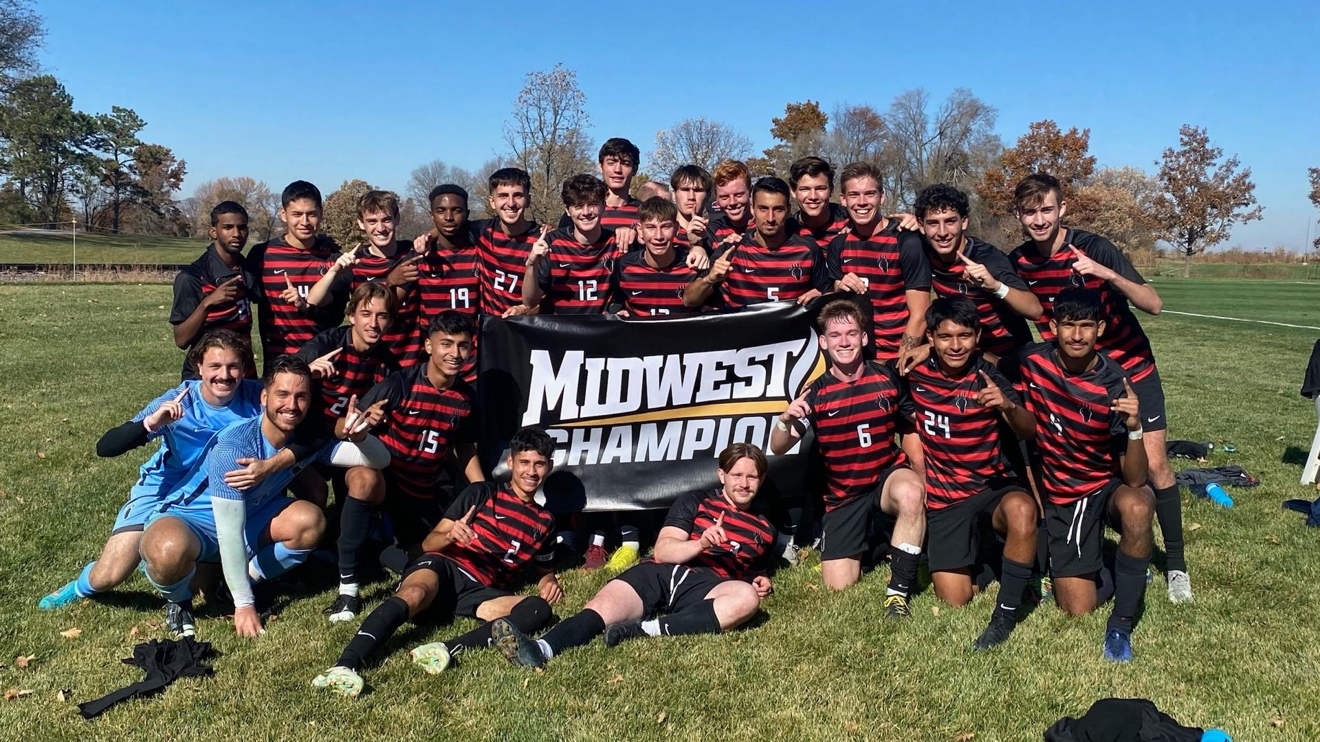 Foresters Win at Grinnell, Capture MWC Title