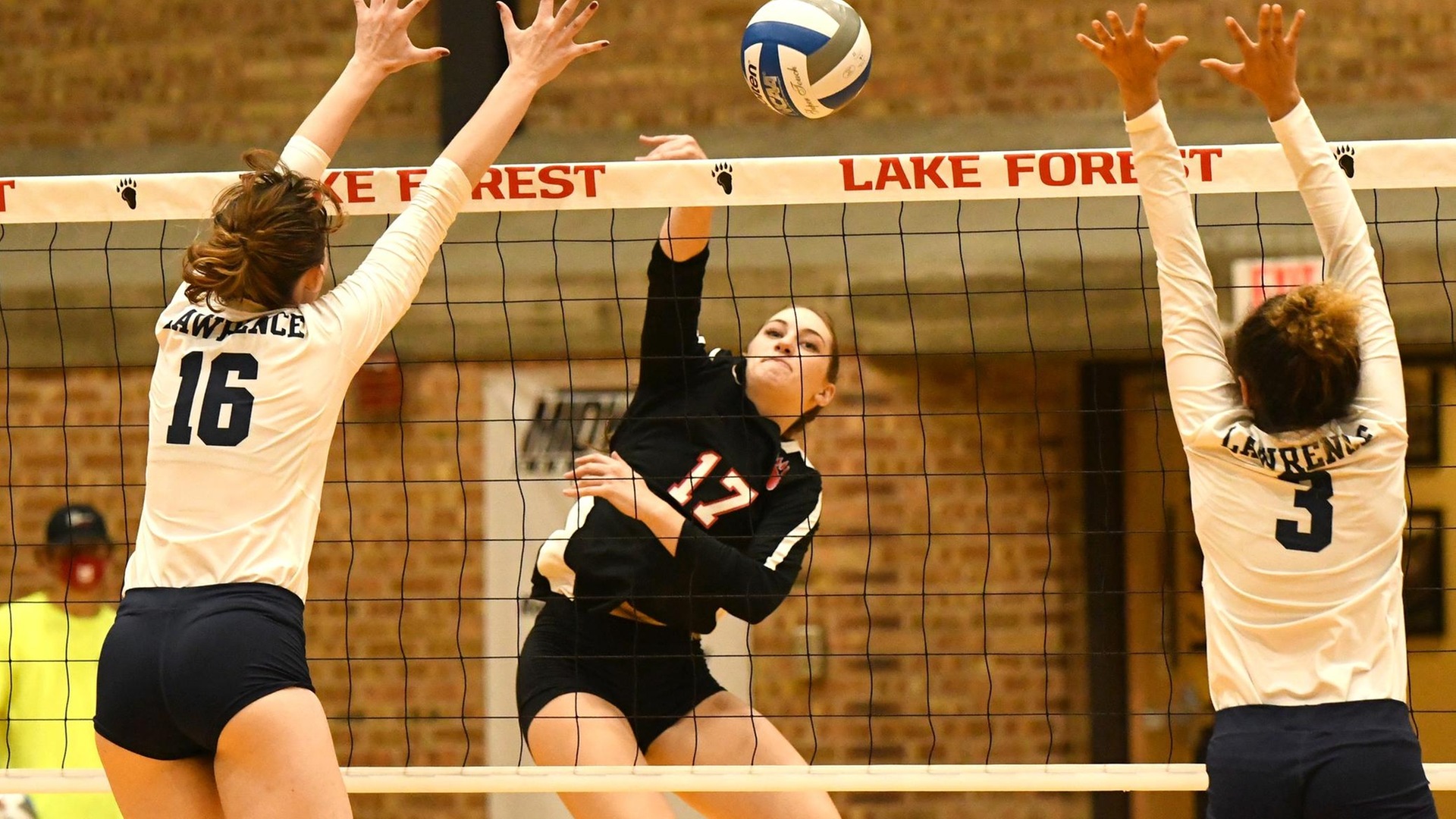 Lake Forest Sweeps Lawrence, Improves to 2-1 in MWC
